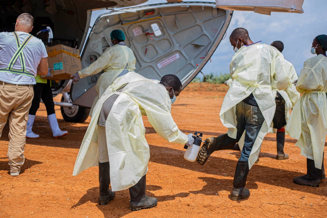 El brote de ébola en el Congo ya dejó 864 muertos y más de 2.100 contagios
