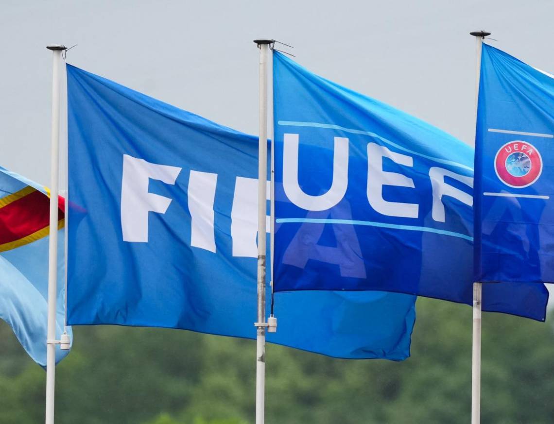 La UEFA rechazó el plan de la FIFA para incorporar inversores privados y amenaza con un boicot