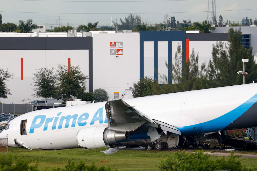 Al menos cinco muertos tras el accidente de un avión de carga en el aeropuerto de Miami