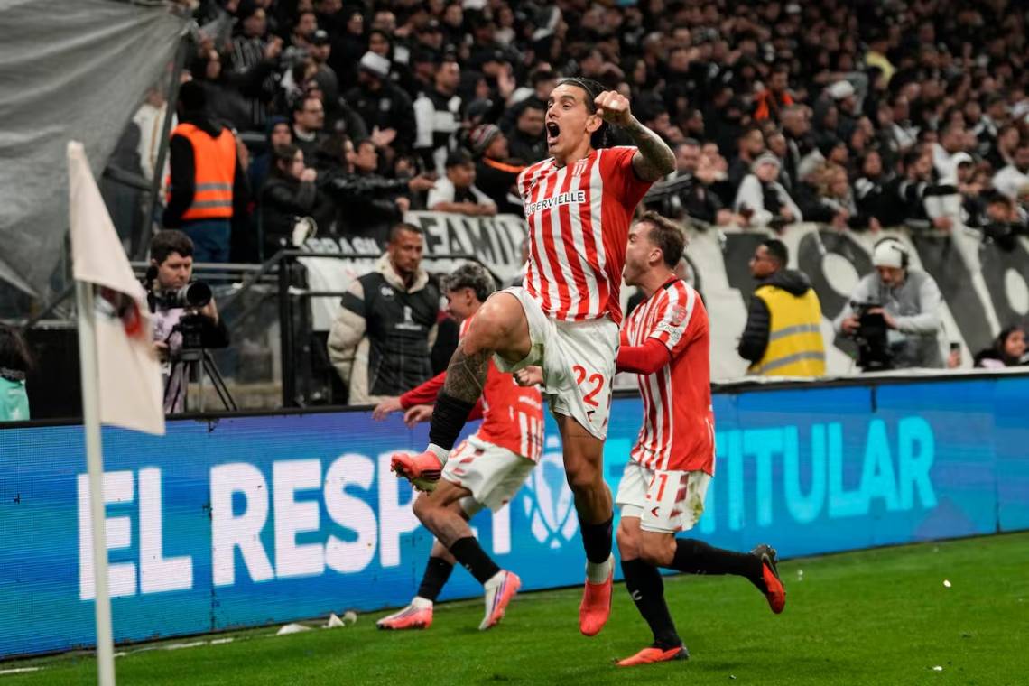 Estudiantes dio el golpe en Brasil, eliminó a Corinthians y está en semifinales de la Libertadores