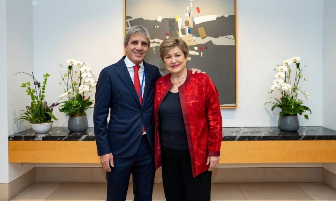El FMI terminó la tercera revisión y Argentina espera un desembolso de US$ 900 millones