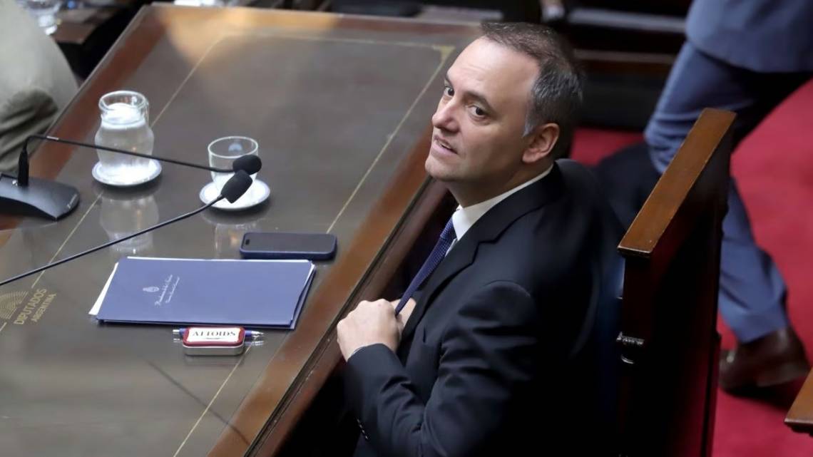 La Justicia comenzó la pericia sobre las billeteras de bitcoin de Adorni