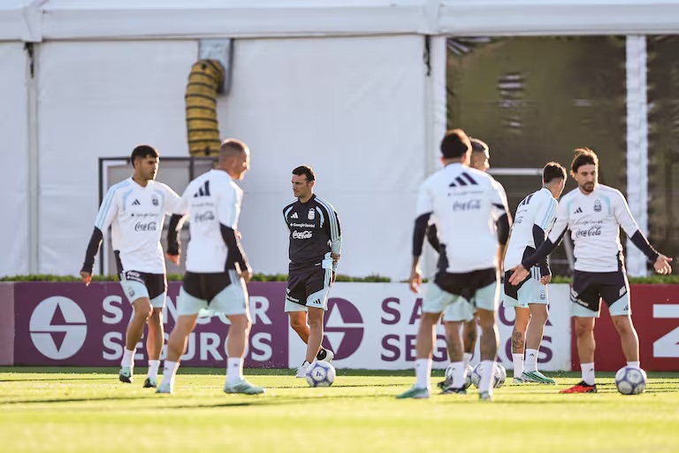 La Selección argentina busca rivales para noviembre: Uruguay y Costa Rica aparecen en el radar