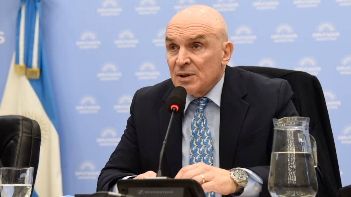 José Luis Espert fue procesado por lavado de activos y recibió un embargo de $1.000 millones