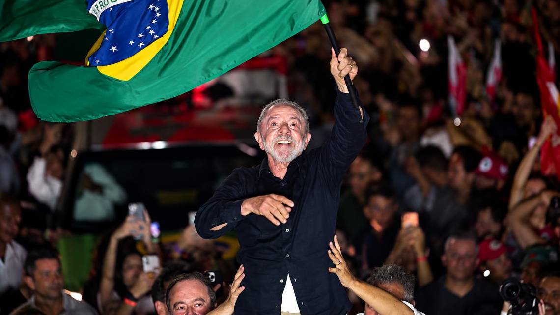 Brasil: Lula revirtió el resultado de la primera vuelta y consiguió la reelección