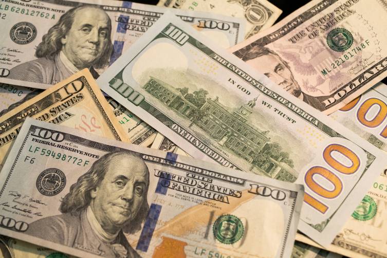 El dolar blue alcanzó un nuevo récord: $211