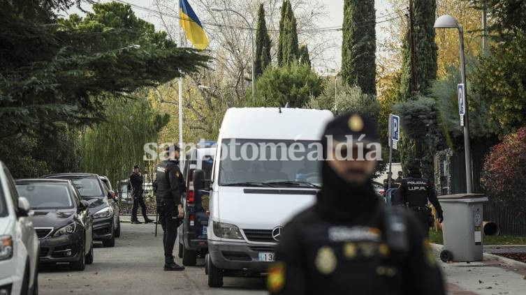 Un herido leve tras la explosión de una carta en la embajada de Ucrania en Madrid