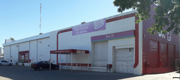 La sucursal Santo Tomé del supermercado, en Rivadavia y San Martín, permanecía cerrada este jueves por la mañana. (FOTO: santotomealdía)