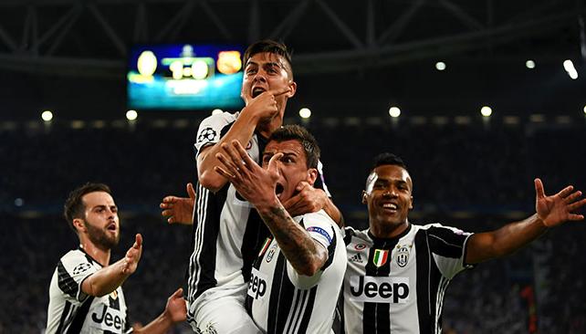 Dybala brilló en la goleada de Juventus.