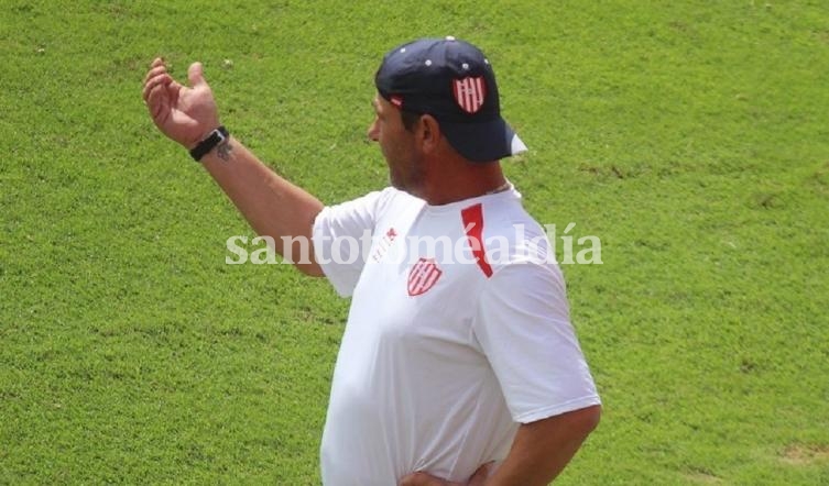 Eduardo Magnín se hizo cargo del equipo de manera temporaria. (Foto: Prensa Unión)
