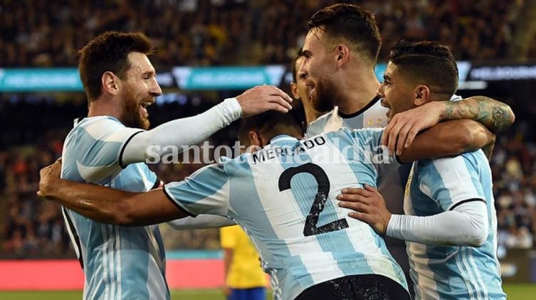 Argentina ganó 1-0 en el debut de Sampaoli.