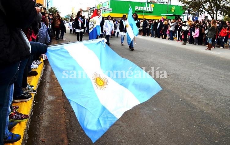 El desfile cívico militar, la actividad tradicional para conmemorar al Gral. Belgrano.