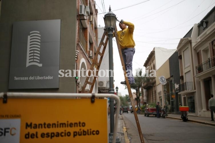 Nuevas luminarias, una de las intervenciones en San Martín Sur. (Foto: Municipalidad de Santa Fe)