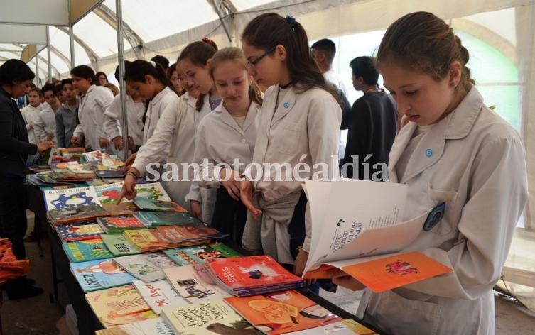 La intendente inauguró oficialmente la 16ta Feria del Libro