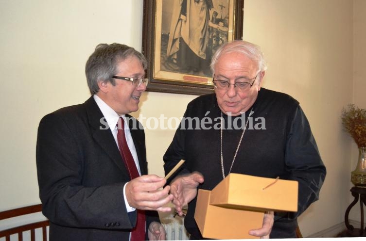 Lavatiatta visitó a Monseñor Arancedo