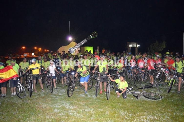 200 ciclistas unieron Sauce Viejo con Matilde.
