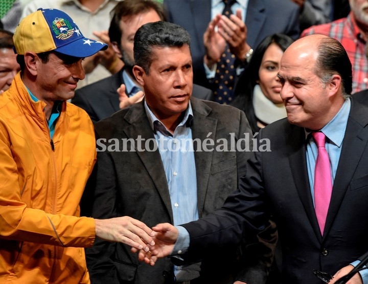 Henrique Capriles (izq), Henri Falcon (centro) y Julio Borges en otros tiempos. Lideraban una gran parte de la oposición. Ahora están distanciados. (Foto: AFP)