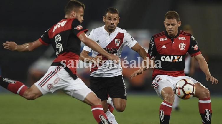 River empató con Flamengo en Río de Janeiro.