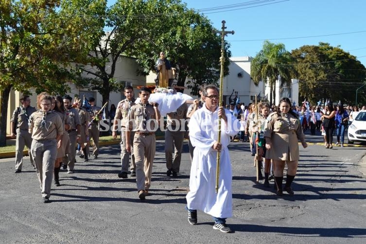 La ciudad conmemoró a su patrono con la tradicional procesión. (Foto: Municipalidad de Santo Tomé)