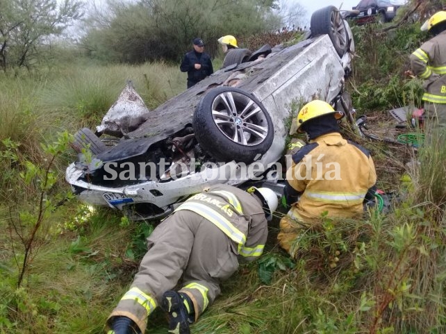 Un muerto tras un accidente en la autopista Santa Fe - Rosario