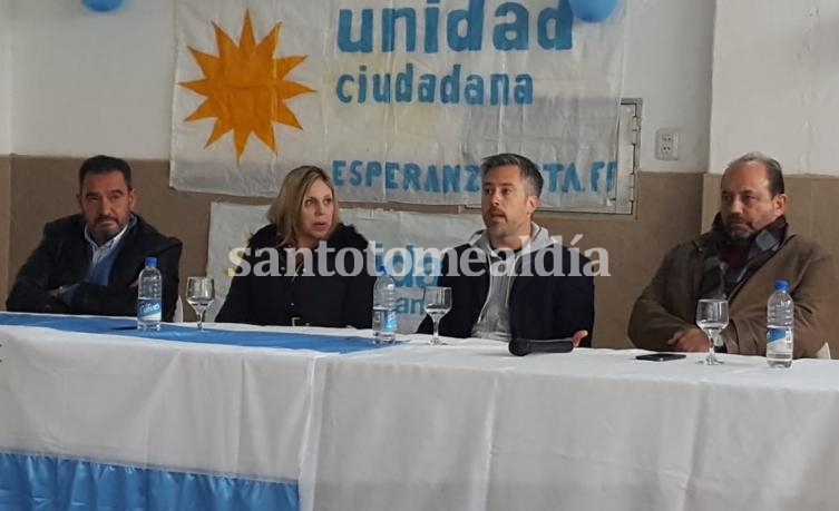 Busatto y Sacnun encabezaron el plenario de Unidad Ciudadana en Esperanza.
