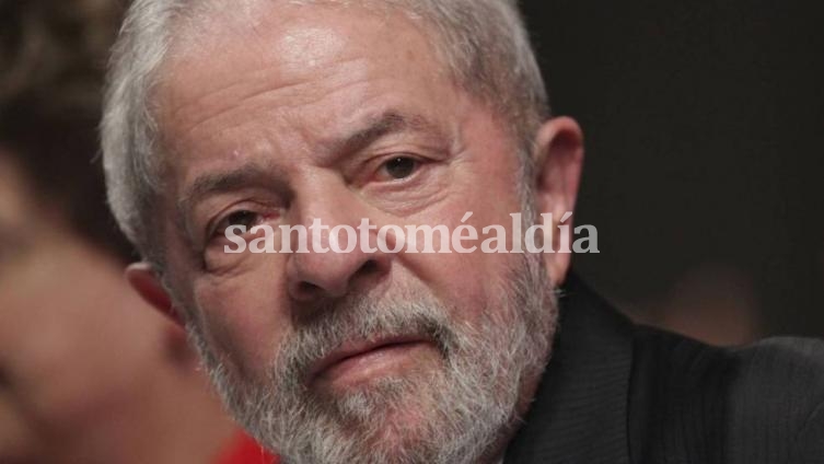 Lula da Silva sigue primero en las encuestas.