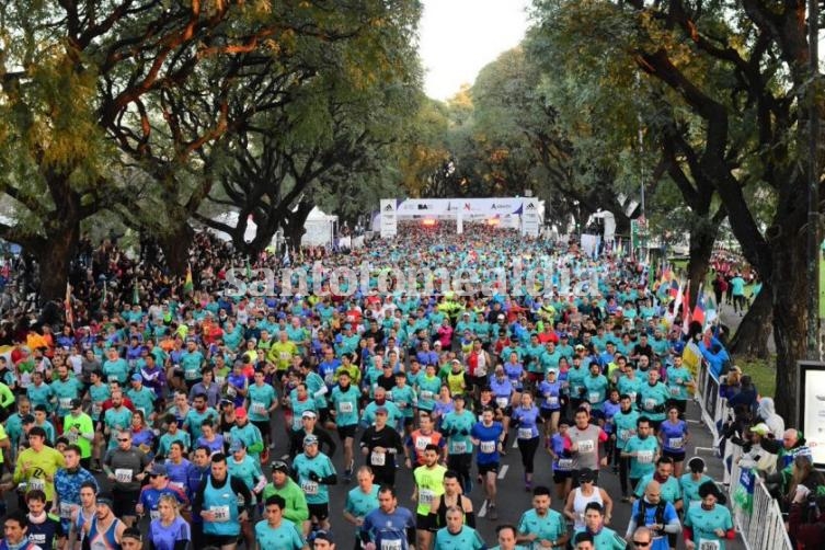 Un corredor santafesino murió de un infarto en la media maratón de Buenos Aires