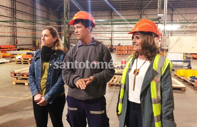 Adriana Molina visitó la planta de Sotic en el Día de la Industria.