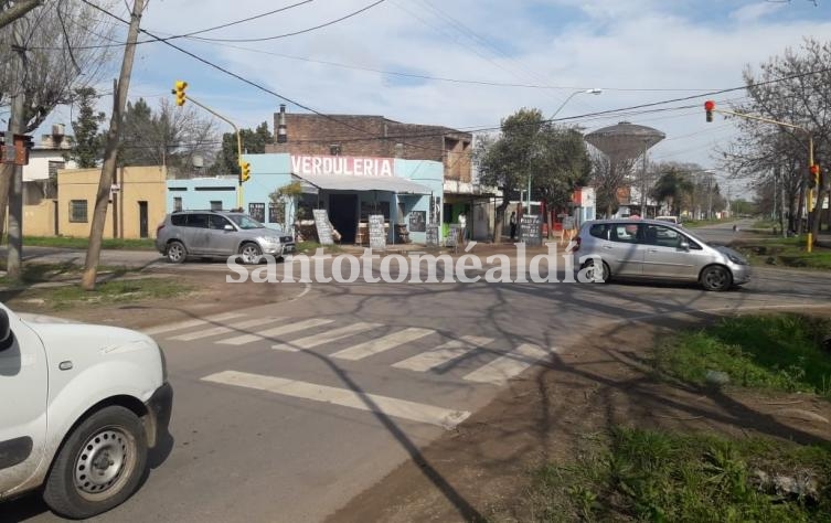 Ya está en funcionamiento el semáforo de 7 de Marzo y Azcuénaga