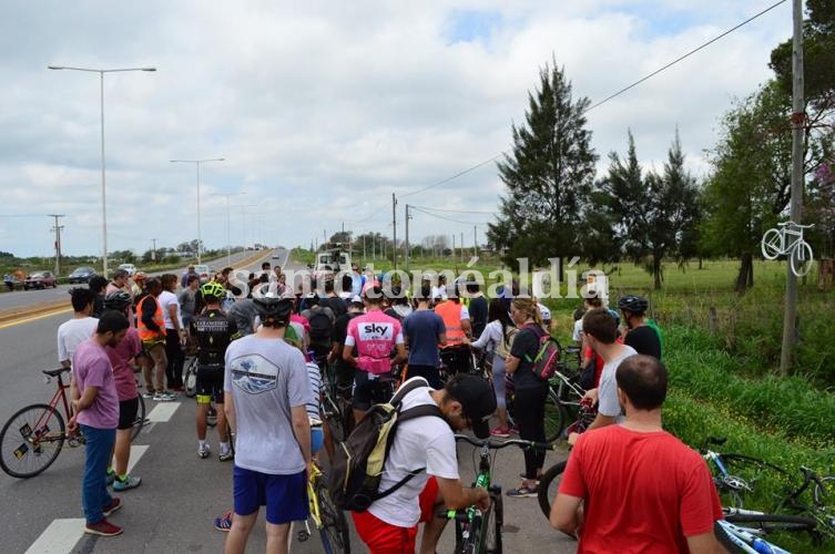  Ciclistas marcharon hasta la Ruta 19 para recordar a José Cordoba
