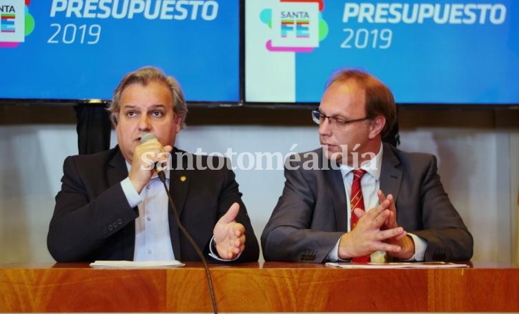 Los ministros Farías y Saglione presentaron los principales lineamientos del proyecto de ley de Presupuesto 2019. (Foto: Secretaría de Com. Social)