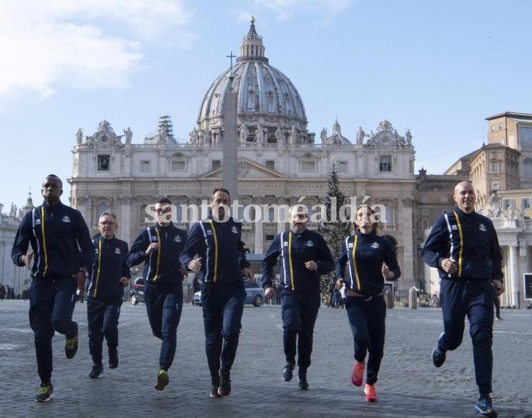 El equipo del Vaticano cuenta con 60 miembros, entre monjas, sacerdotes, integrantes de la Guardia Suiza y otros trabajadores. (Foto: Clarín)