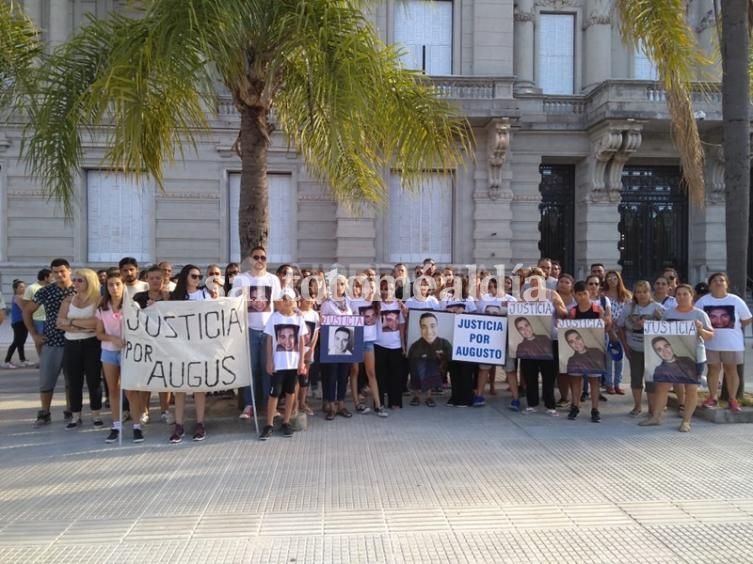 Manifestación a un año del crimen de Augusto Paulón
