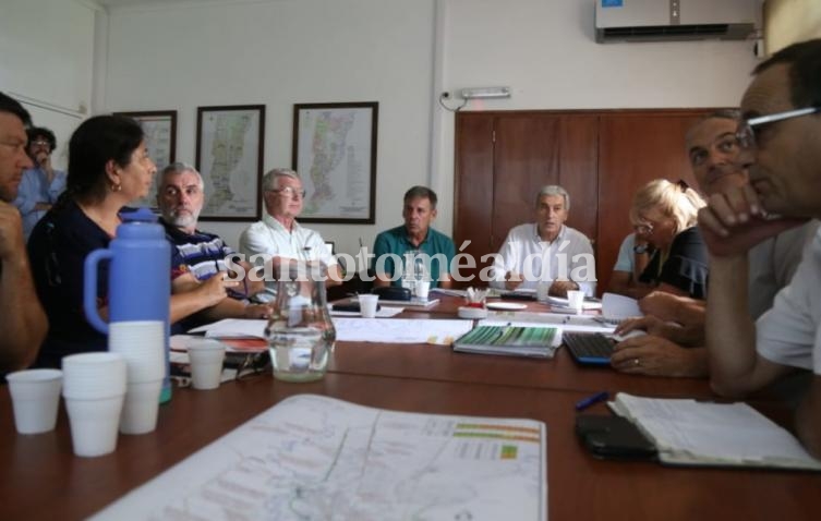 La reunión tuvo lugar en el Ministerio de Infraestructura y Transporte. (Foto: Secretaría de Comunicación Social)