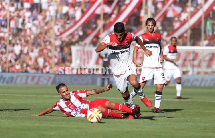 Unión igualó 0 a 0 en su debut como local. (Foto: Prensa Newells)