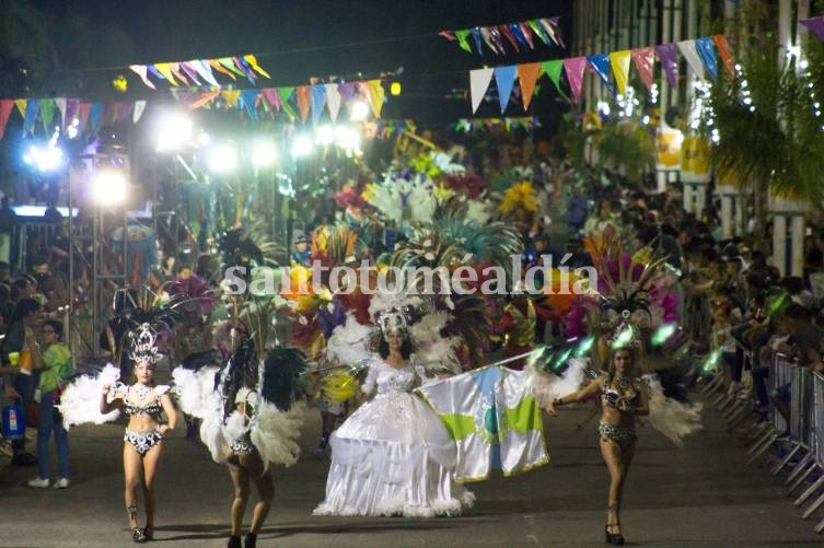 Los Carnavales Entre Todos se llevan a cabo en la Costanera Este.