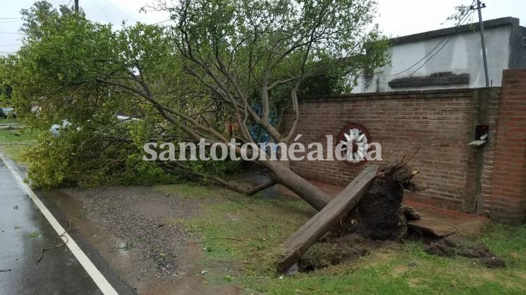 La tormenta que castigó a Santo Tomé y la región, en imágenes