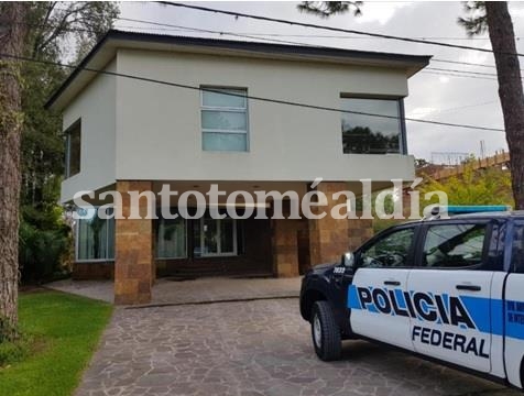 El suegro de Vicente Pinagata fue detenido en una vivienda de El Paso. (Foto: Policía Federal Argentina)