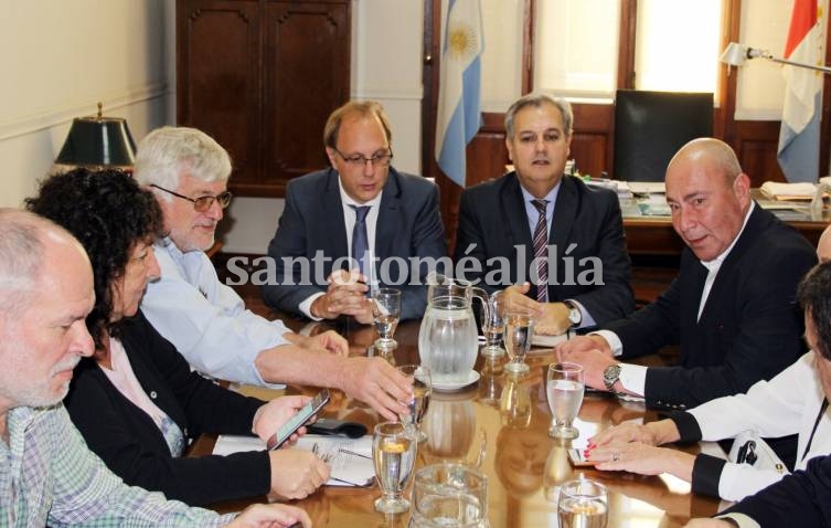 Los ministros Farías y Saglione recibieron a representantes de UPCN y ATE. (Secretaría de Comunicación Social)