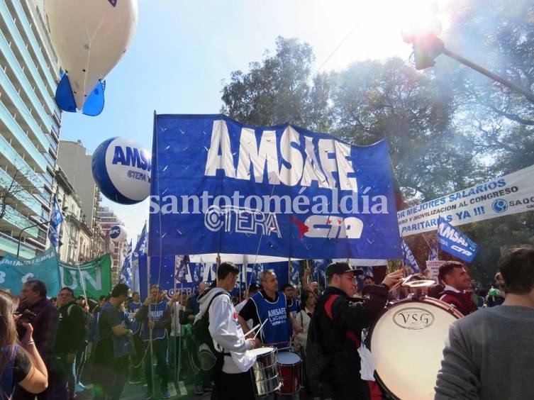 AMSAFE exige el cumplimiento de la paritaria y la cláusula gatillo