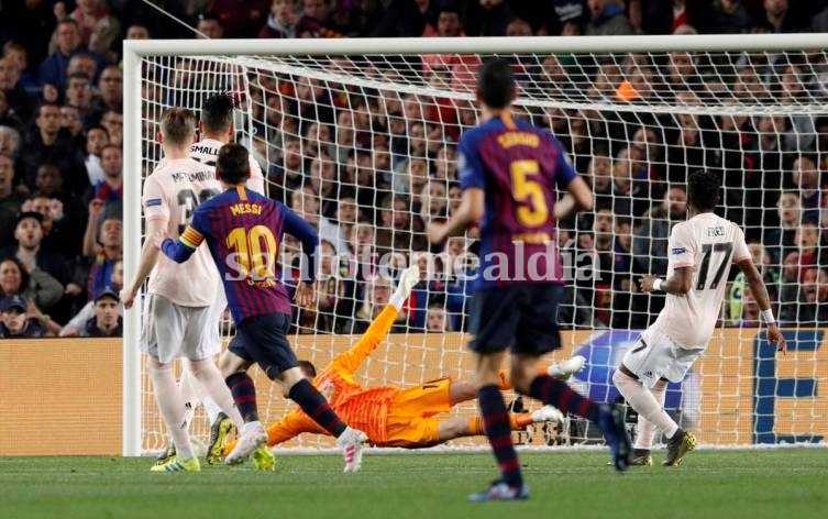 Messi marcó un doblete en la victoria de Barcelona por 3-0 ante Manchester United.