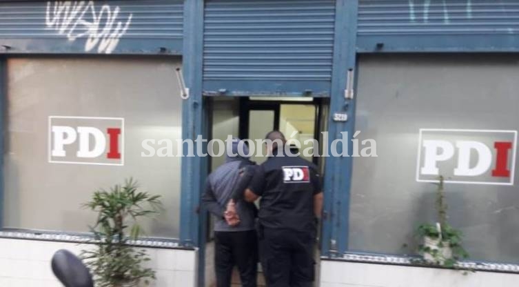El sujeto fue detenido por la PDI en calle Martín Zapata al 3400.