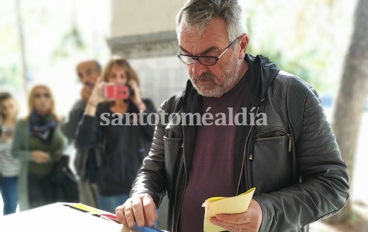 Santa Fe: Votó Alejandro Rossi, precandidato a intendente