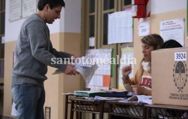 Se desarrollan las elecciones primarias en toda la provincia. (Rosario 3)