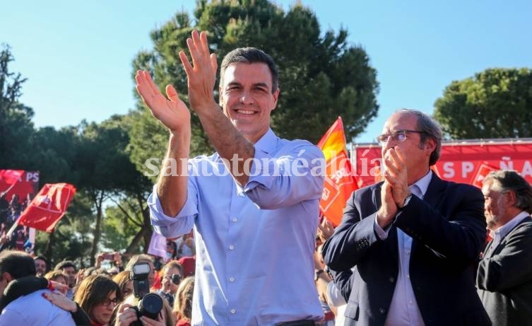 Pedro Sánchez ha logrado este domingo remontar el piso histórico del PSOE en unas generales. (Foto: Europa Press)