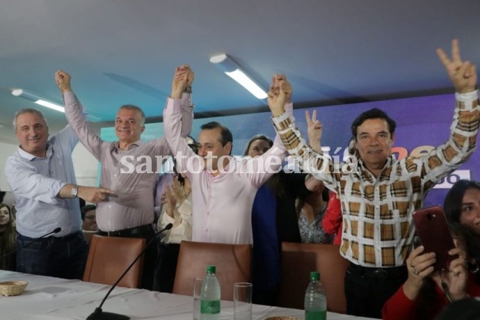 Oscar Herrera Ahuad obtuvo una holgada victoria y le propinó una nueva derrota electoral al Gobierno.