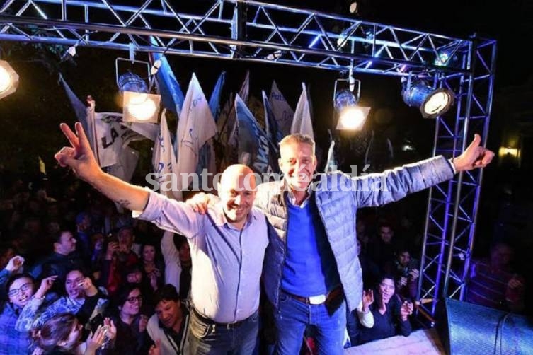 Arcioni ya celebra su reeleción en Chubut.