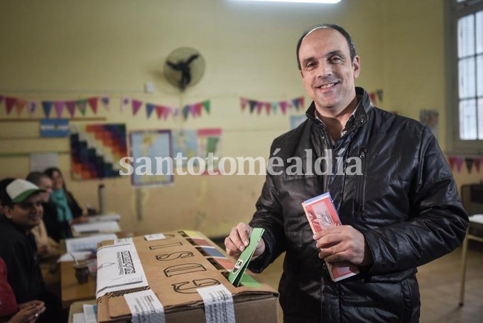José Corral votó en la ciudad de Santa Fe. 
