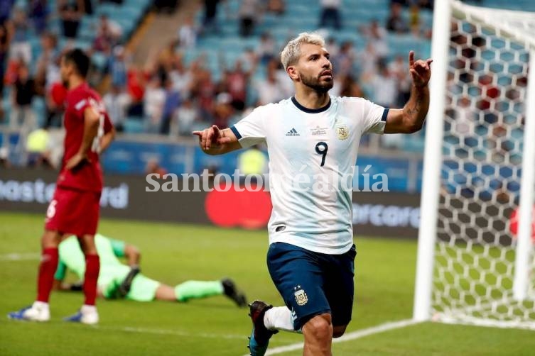 Sergio Agüero marcó ante Qatar su gol 40 con la selección Argentina. (Télam)