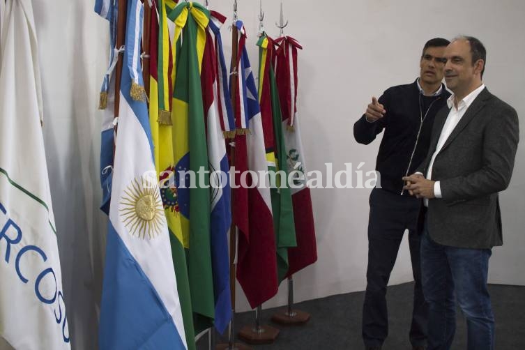 José Corral recorrió los lugares que serán escenario de la Cumbre del Mercosur. (Foto: Municipalidad de Santa Fe)